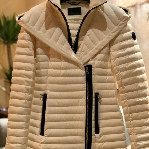 Lightweight Down Jacket - Picture 3 of 10